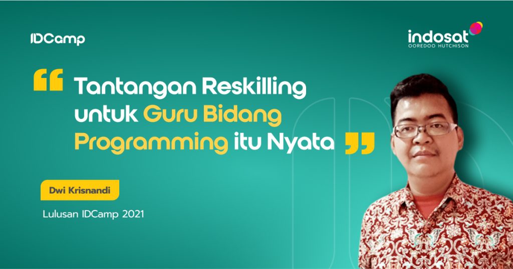  Tantangan & Dedikasi Guru Bidang Programming Menjadi guru bidang programming di era disrupsi, sangat menantang. Pasalnya, Indonesia saat ini membutuhkan 600.000 talenta per tahun. Tenaga pendidik inilah ujung tombak pencetak sumber daya digital Indonesia. Salah satu tumpuan harapan itu adalah sosok Guru SMK yang satu ini, Dwi Krisnandi. "Pak Dwi" -begitu 180 siswanya menyapa beliau- sangat mencintai profesinya sebaga pendidik. "Memang dari bangku kuliah pun, saya sudah hobi mengajar teman-teman saya yang kesulitan,"  ujar Dwi. Sejak 2015 silam menjadi guru honorer, Dwi telah mengecap asam garam profesi guru bidang programming. Banyak tantangan maupun juga buah manisnya. Apa saja itu? Mari kita simak. Tantangan Menjadi Guru  Dwi mengajar di SMKN 1 Tirtajaya di Karawang, provinsi Jawa Barat.  Pada awalnya beliau mengajar di Kompetensi Keahlian Teknik Komputer dan Jaringan (TKJ) namun semenjak 2019 beliau mengasuh di Kompetensi Keahlian Rekaya Perangkat Lunak (RPL). Enam (6) tahun  menjadi pendidik, apa yang jadi tantangan terberat untuk beliau? "Tantangan mengajar programming bagi kami di daerah pesisir adalah akses internet yang lemah. Juga kompetensi digital bagi para guru. Kami perlu. Dengan reskilling seperti yang Dicoding sering adakan, kami jadi lebih siap ngajar. ” (Dwi) Re-skilling / pelatihan keahlian baru di bidang programming, bukan permintaan dari Pak Dwi semata, melainkan guru bidang programming di Indonesia secara keseluruhan. Pasalnya, teknologi berjalan begitu cepat sehingga para pendidik memerlukan sebuah lompatan dalam pengayaan sumber daya manusia. Sebagai contoh, saat ini para guru sekolahnya tengah membutuhkan pelatihan di bidang pemrograman Android dengan bahasa Kotlin. Untuk memulai langkah ke arah sana,  Dwi aktif di Dicoding. Ia merupakan lulusan Dicoding Academy dan juga peraih beasiswa IDCamp yang telah tuntas belajar di 8 kelas.  Tak sampai di situ saja, untuk membantu menjelaskan materi pada siswa, beliau juga membuat video tutorial sendiri di kanal Youtube-nya, seperti MySQL dan Java. Alhasil, para siswa pun jadi lebih semangat belajar! Dwi merupakan member aktif Dicoding sejak Mei 2020 Dedikasi Menjadi Guru  Sehari-harinya, Pak Dwi juga menyambi sebagai wirausahawan paruh waktu. "Enaknya jadi guru itu ya, salah satunya bisa punya waktu untuk hal-hal di luar jam sekolah," ujarnya. Di dalam sekolah, lulusan kampus Bina Sarana Informatika (BSI), Bandung ini boleh berbangga. Dua (2) angkatan di antara para siswanya telah berhasil meraih sertifikasi profesi sesuai kriteria Kemenaker. Memang, hal yang paling membuatnya bahagia adalah saat melihat siswa didiknya berhasil meraih impian .  Kepada amereka,  pak guru ramah ini selalu berpesan: "Kalau bisa, fokus ke 1 (satu) bahasa pemrograman saja sampai expert banget. Jangan mau semuanya, nanti nanggung. Cukup fokus 1 (satu) bidang saja . Karena di Indonesia, banyak oramg yang bisa beberapa bahasa atau bidang sekaligus  tapi tak banyak yang bisa mendalami sampai level expert. Sebaliknya jika di luar negeri, programmer hanya fokus di satu bidang, tapi sampai mahir sekali (Dwi). Dengan cara fokus belajar pada 1 bidang di atas, siswa bisa jadi lebih PD alias percaya diri dengan skill yang mereka miliki. Menutup pembicaraan sore itu, Pak Dwi mengungkapkan salah satu cerita yang menghangatkan hati, sepanjang amanahnya sebagai guru. Waktu itu beliau mengajar seorang murid yang dulu sangat ditentang orang tuanya untuk sekolah RPL. Tapi Dwi melihat potensinya tinggi. Sehingga beliau mengikutkannya pada lomba di tingkat kabupaten, lantas jadi juara. Tak hanya itu, sang siswa pun mendapat restu orang tua untuk jadi seorang programmer. Lantas kini siswa berprestasi tsb telah dipercaya menjadi  Web Developer di Yamaha Manufacture. "Itulah sumber kebahagiaan saya," pungkas Dwi.  Tantangan & Dedikasi Guru Bidang Programming - end  Simak kisah para pendidik lainnya di artikel berikut ini:  Guru SMK dengan Sertifikasi Programming yang Luar Biasa: “Biar Siswa Cinta Ngoding”  Erma Susanti: Dosen yang Giat Mengembangkan Diri demi Anak Didik Istia Budi: Awalnya itu, Cinta Belajar dan Tanggung Jawab